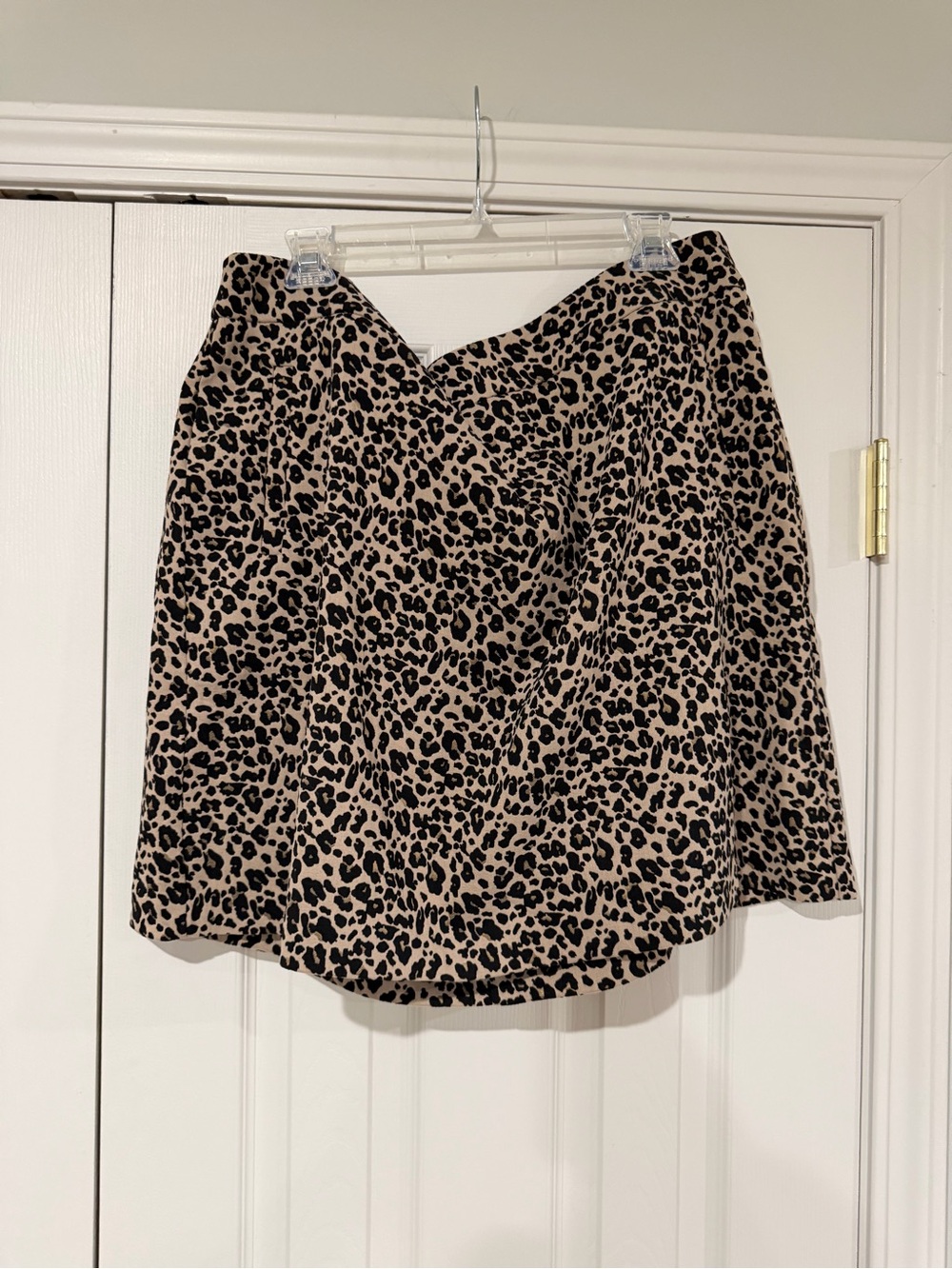 LOFT Leopard Print Pencil Skirt in Beige and Black